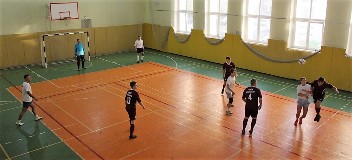 Финальный матч по футболу: ФБУ "УРАЛТЕСТ" и Челябинский ЦСМ